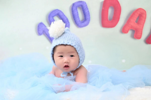 琼海宝宝不哭不闹正常吗