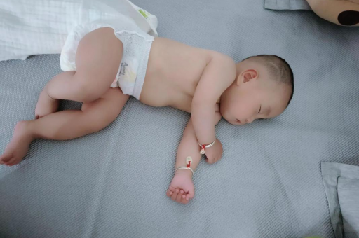 琼海哭泣宝宝魔法眼泪